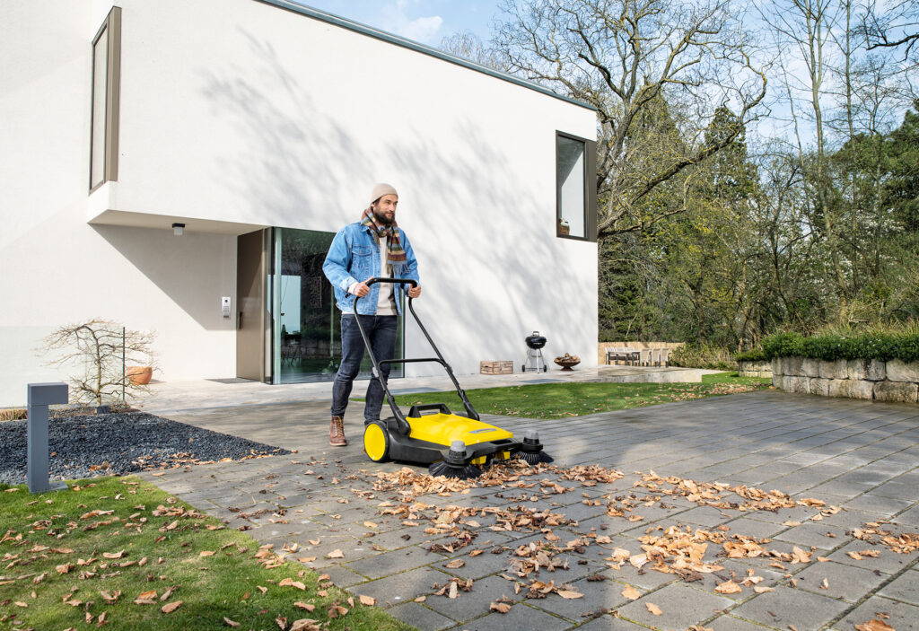 2021_Kaercher_PM_Herbstputz - Vor dem Winter