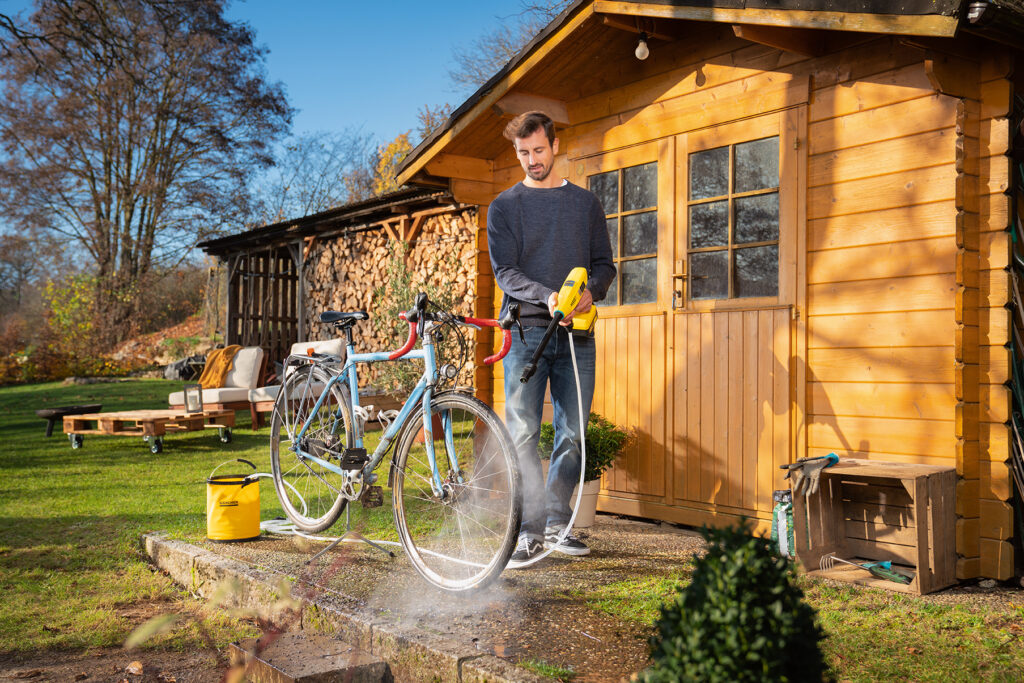 2023_Kaercher_Cleaning tip_Bike_cleaning_DE